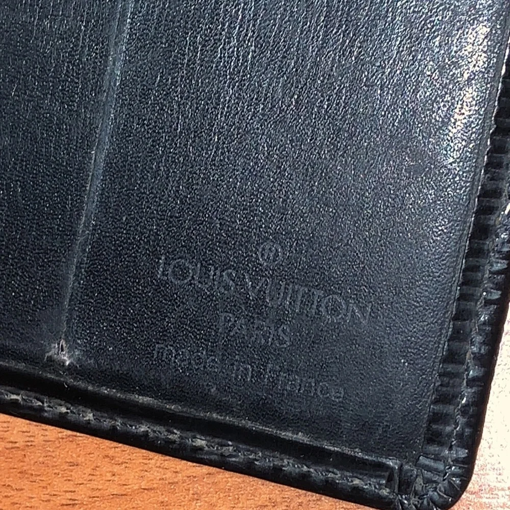 Authentic Louis Vuitton Epi Leather Bifold Wallet